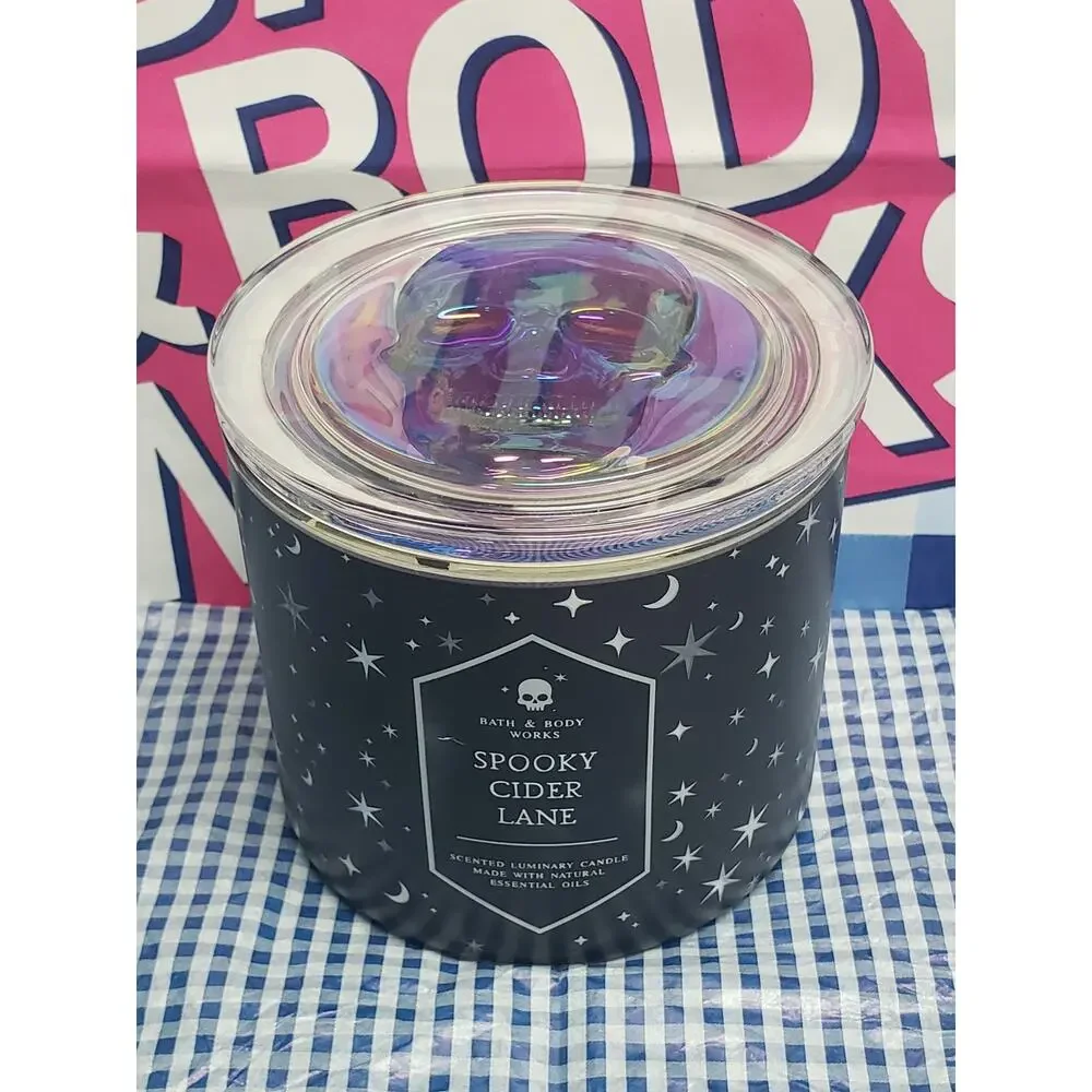 BBW Spooky Cider Lane Large 3 Wick Candle w. Skull Lid Holiday Home Fragrance